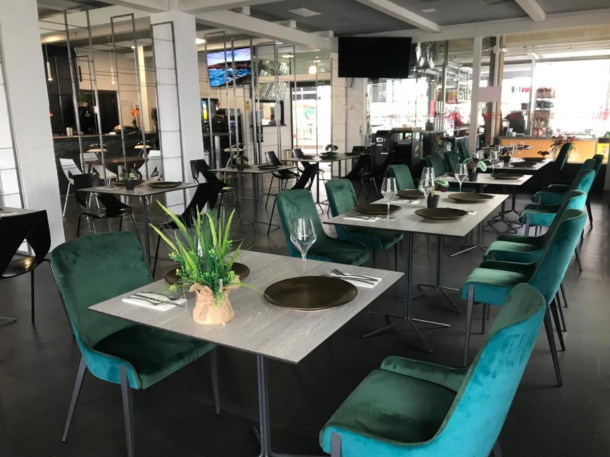 Hotel Chips Ferrol 那伦 外观 照片